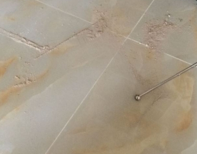 望都瓷砖空鼓维修公司分享粘合剂选择不当在瓷砖铺贴过程中可能导致以下问题