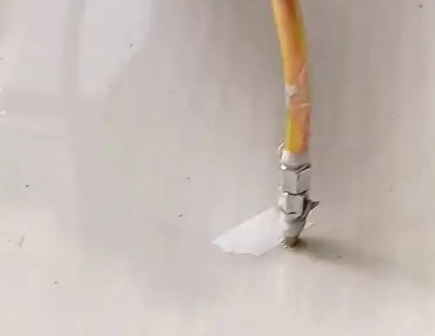 望都瓷砖空鼓维修公司专业解答在瓷砖铺贴过程中，如果使用的砂料过粗（如全部使用了粗砂），可能会导致以下问题